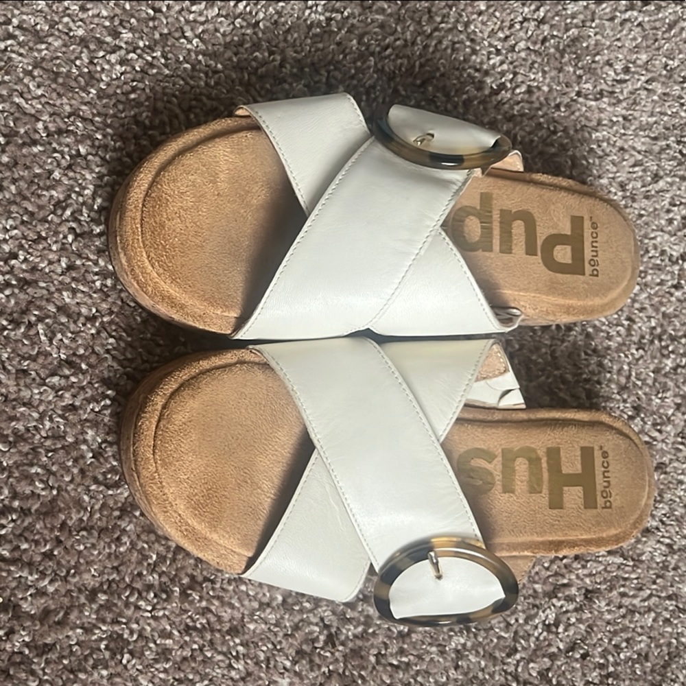 Hush Puppies Tan and White Sandals with Comfort Footbed